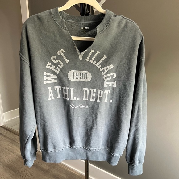 Hollister Gray Fleece-Lined Sweatshirt - Picture 1 of 3